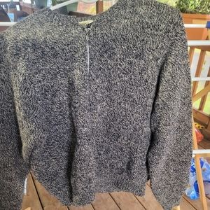 EUC G.H. Bass & Company Women's Large 100% Wool Black and Gray Sweater